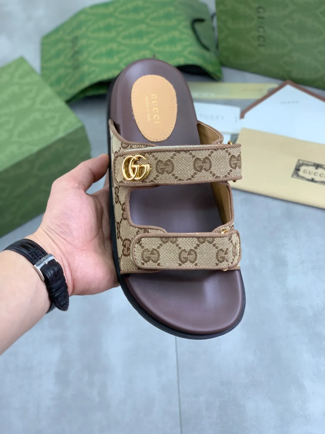 Men's Men's Shoes💰P440💰[New Style] High Version 🎁🎁🎁 GUCCI New Year of the Snake casual slippers, original official website, perfect workmanship, transmitting a kind of noble luxury, sublimating its definition of luxury in Gucci's high-end extraordinary craftsmanship. Original Gucci double G combination outsole, code number: 35-45, complete package